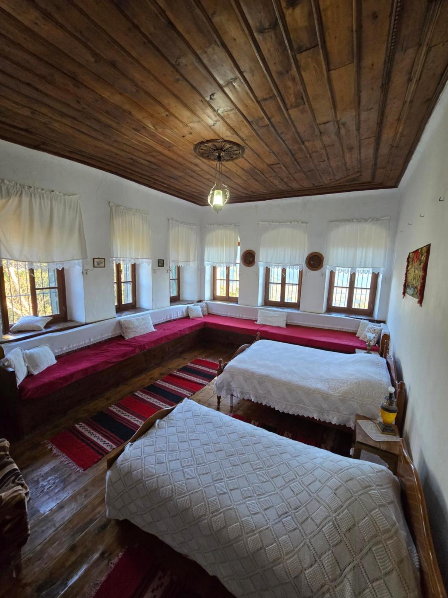 Traditional Guesthouse Përmet Eksteriør billede